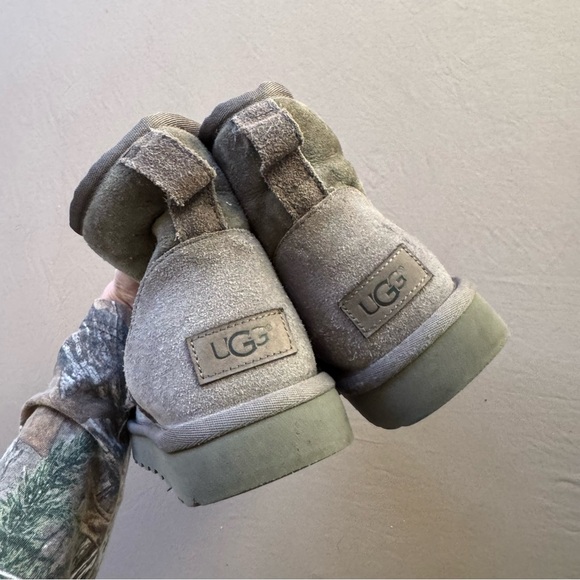 UGG Classic Mini II Boots - Picture 7 of 13